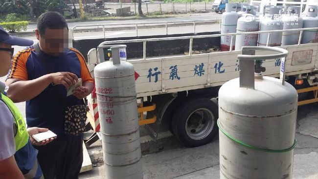 不肖瓦斯行動手腳　店家當場抓包報警