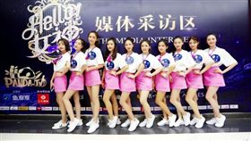 6乘以9等於32？「女神」九九乘法亂背　挨轟不配當女神
翻攝自Hello女神官方微博http://www.weibo.com/p/1002065890344385/home?from=page_100206&mod=TAB&is_all=1#place