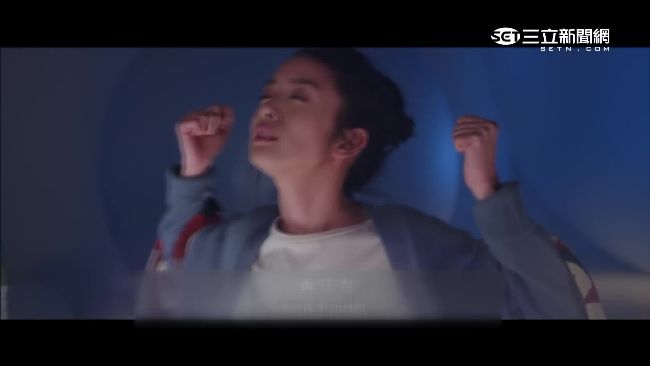 林依晨為新戲喝酒　搖搖晃晃萌樣曝光