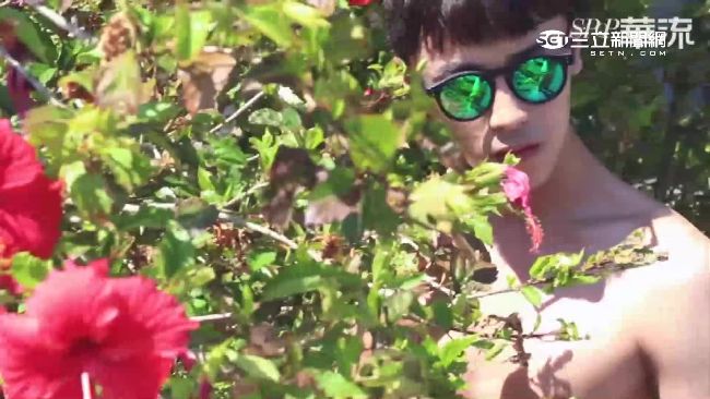 《飛魚高校生》超熱血　海邊大曬肌情