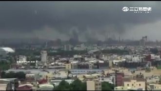 趁雨偷排黑煙？民眾驚高雄「一片灰」