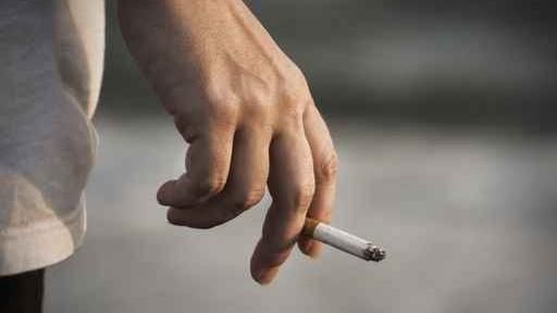 點菸被開除　化工廠工程師獲判復職