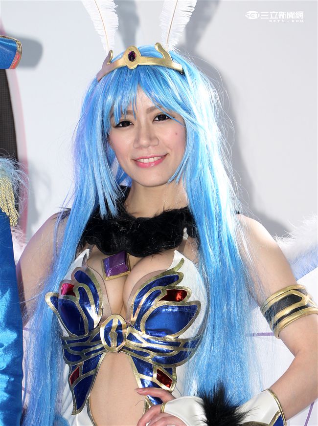 漫畫博覽會「怪物彈珠」五辣模。（記者邱榮吉/攝影）

