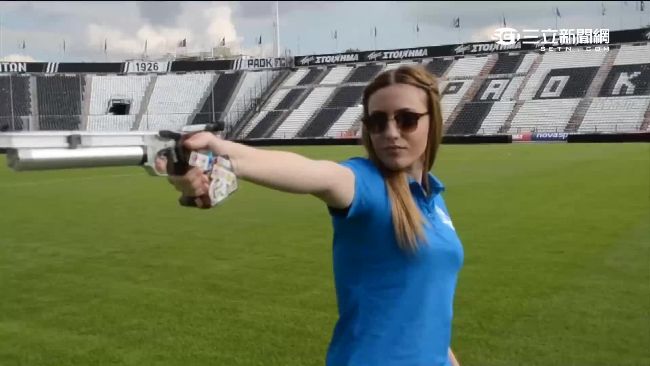 廢棄採石場苦練　美女神槍手勇奪雙牌