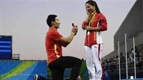 秦凱向何姿求婚／騰訊