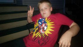 「老師不願意幫我」13歲男童上吊輕生　日記揭遭同學斷指／臉書Daniel Fitzpatrick