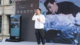 歌手周興哲台北東區舉辦個人第二張專輯