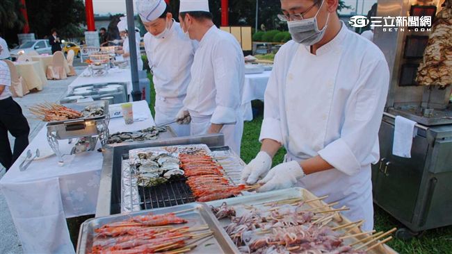 中秋烤肉趣！飯店推烤肉趴、烤肉禮盒