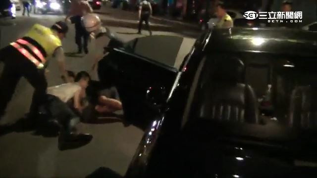 樂華夜市大亂鬥　攤商看一眼惹禍上身