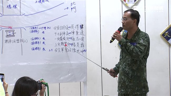 戰車翻覆落溪釀3死　砲塔沉水阻逃生