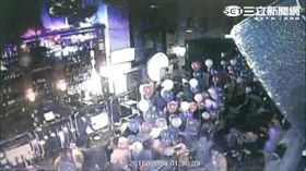 土耳其副代表都庫哈里酒醉搭訕女客遭拒後大鬧酒吧（翻攝畫面）