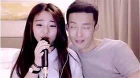 情侶,合唱　圖／翻攝自臉書
