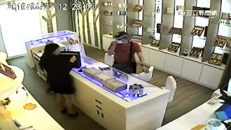 陸雨傘黨來台！3師徒偷卡盜刷24萬