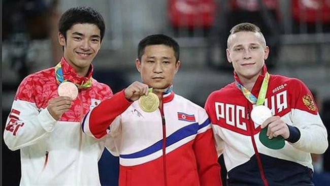 最悲情金牌得主！北韓選手領獎零笑容