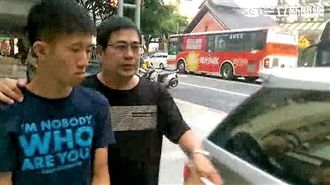 D奶妹西門町現蹤　馬僑生忍未條襲胸