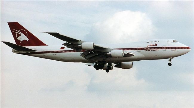發動機起火　卡達航空班機緊急迫降