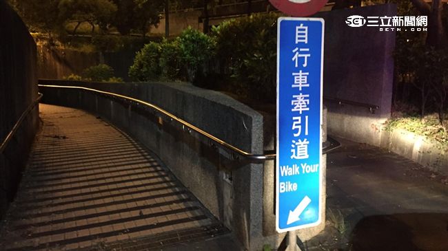 偷車賊遇攔檢站　化身傑森包恩卻GG