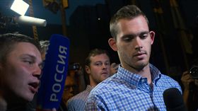 Gunnar Bentz（右）、Jack Conger（後）（AP）