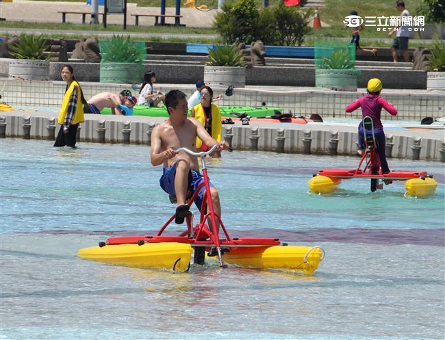 「台北河岸童樂會」活動將於8月20日起至28日於大佳河濱公園希望噴泉周邊舉辦，親子同樂。（記者邱榮吉/攝影）