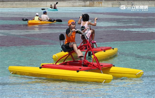 「台北河岸童樂會」活動將於8月20日起至28日於大佳河濱公園希望噴泉周邊舉辦，親子同樂。（記者邱榮吉/攝影）