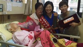 孝順的孫女黃玉茹／翻攝自王惠珠臉書