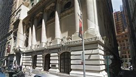 兆豐銀行紐約分行（圖／翻攝自Google Map）
https://www.google.com.tw/maps/@40.7087869,-74.0096506,3a,75y,353.86h,100.32t/data=!3m6!1e1!3m4!1sl0k9hWOmEbAvwSHzmkyHzg!2e0!7i13312!8i6656!6m1!1e1