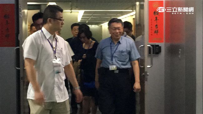 市府晚宴前　柯密會沙海林相見歡