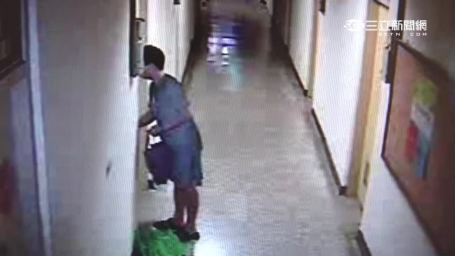 潛入清大女宿爬上床　色狼是男研究生