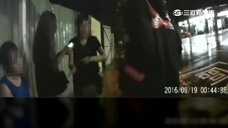 酒駕還三貼！醉女被開單狂盧警方