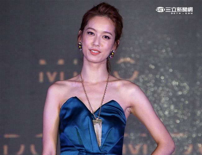 陳庭妮性感化身海洋之星大使，比基尼上衣S型火曲線，大展個性魅力。（記者邱榮吉/攝影）