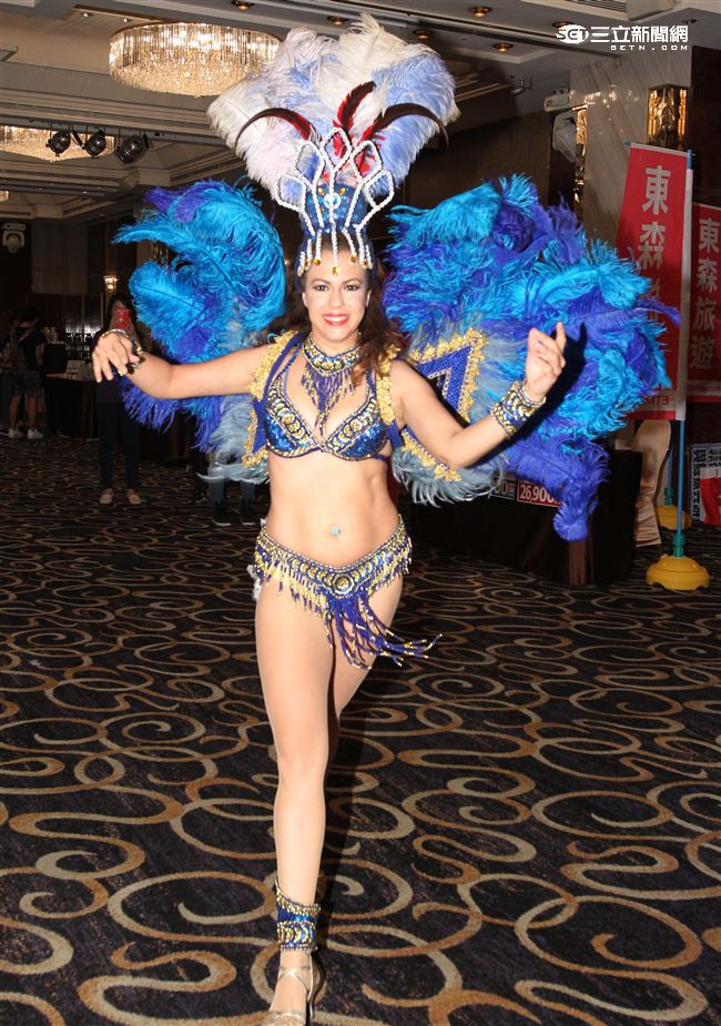 2016台灣國際旅遊展記者會，由巴西森巴舞孃開場，於8月26日世貿一館登場。（記者邱榮吉/攝影）

