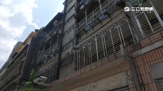 半夜K歌警按鈴　惡鄰拒開門還繼續唱