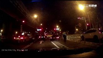 毒犯拒檢衝撞　警開9槍回擊仍被逃逸