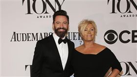 休傑克曼,hugh jackman,黛博拉-李佛尼斯,Deborra-Lee Furness,妻子　圖／路透社