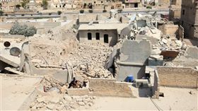 敘利亞、阿勒坡阿爾奈拉伯門、桶裝炸彈、幼童、Bab al-Nayrab、爆炸、戰爭、戰火（圖／路透社／達志影像）