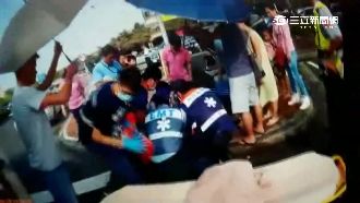 搭客運突陣痛　孕婦服務區人行道產子