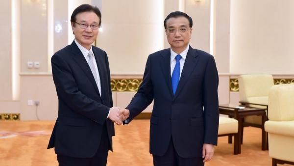 為習安會鋪路！李克強會見安倍親信