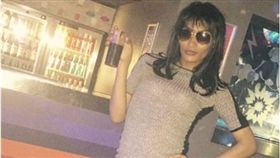 跨性別,性工作者,變性（圖／翻攝自鏡報）
http://www.mirror.co.uk/news/real-life-stories/teenage-transvestite-escort-whos-slept-8709378