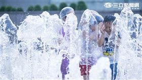 夏天,高溫,天氣,氣象,準氣象,玩水, 記者林敬旻攝