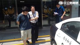 廖嫌將羅男押至銀行辦理帳戶遭警逮捕（翻攝畫面）