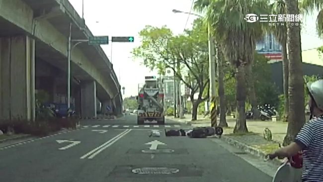 女莫名自摔重傷　研判機車故障害不穩
