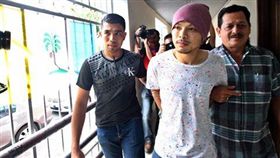 圖／黃明志臉書
https://www.facebook.com/namewee/?fref=ts