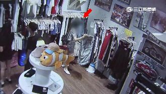 女賊試衣間偷衣　店家：像超人電話亭