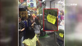 逢甲臭豆腐人氣旺　旁邊商家籲別擋門