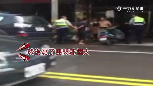 不爽害摔車！醉漢怒丟花盆砸民宅