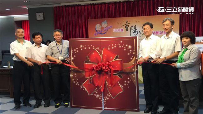 取消重陽敬老金　柯文哲改送４樣禮