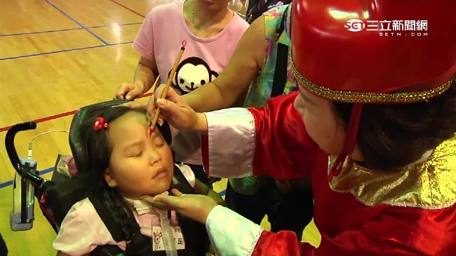 生命小鬥士上小學　珣珣太興奮沒睡好