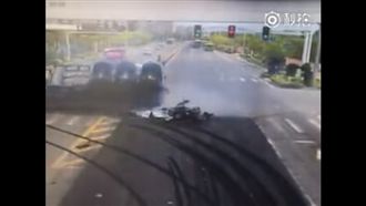 宛如電影情節！水泥車壓扁轎車釀4死