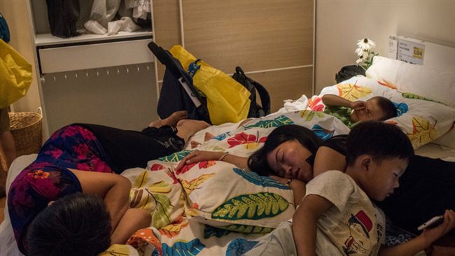 陸民眾不甩禁令　在IKEA賣場熟睡