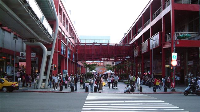 北市信義商圈擬禁菸　最快10月上路